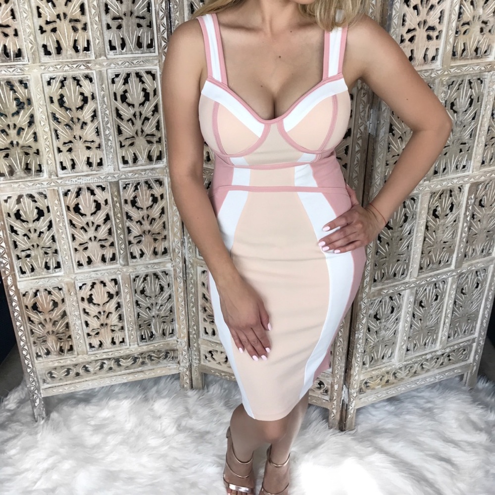 🌙 Beautiful blush tone dress 💕
